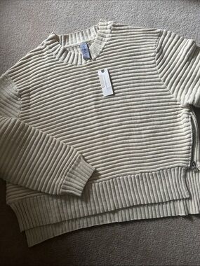Varley Ribbed Crewneck Sweater!